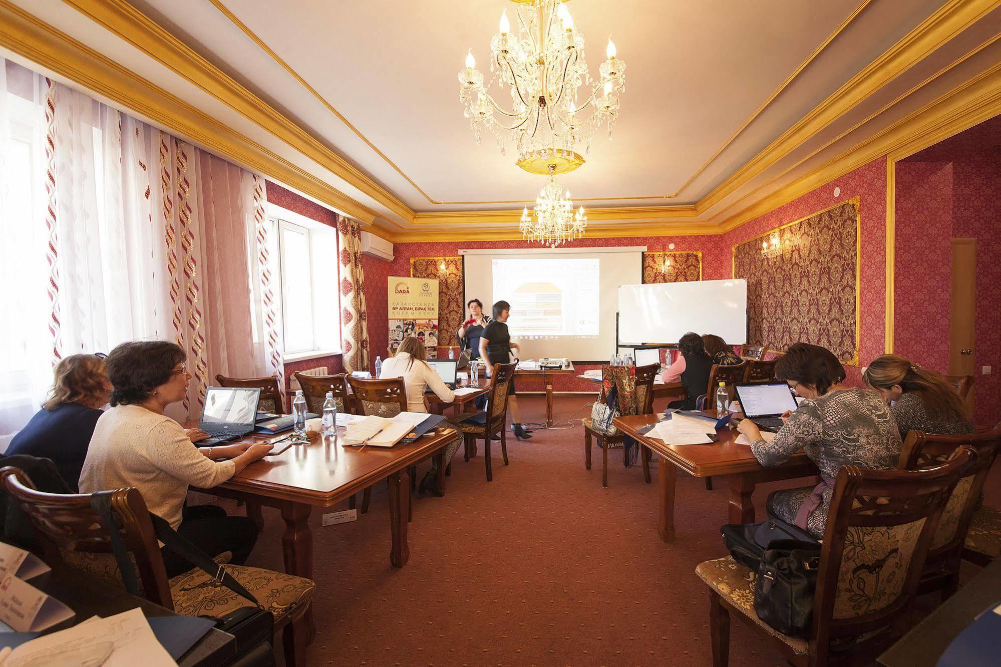 San Marino Hotel Astana Kültér fotó
